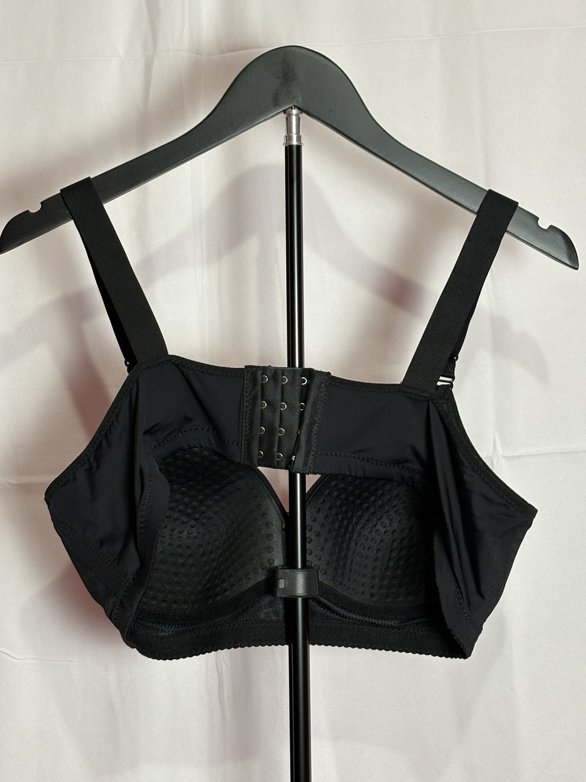 Black Lace Push Up Bra Size 46/105 Padded Adjustable Straps Plus Size