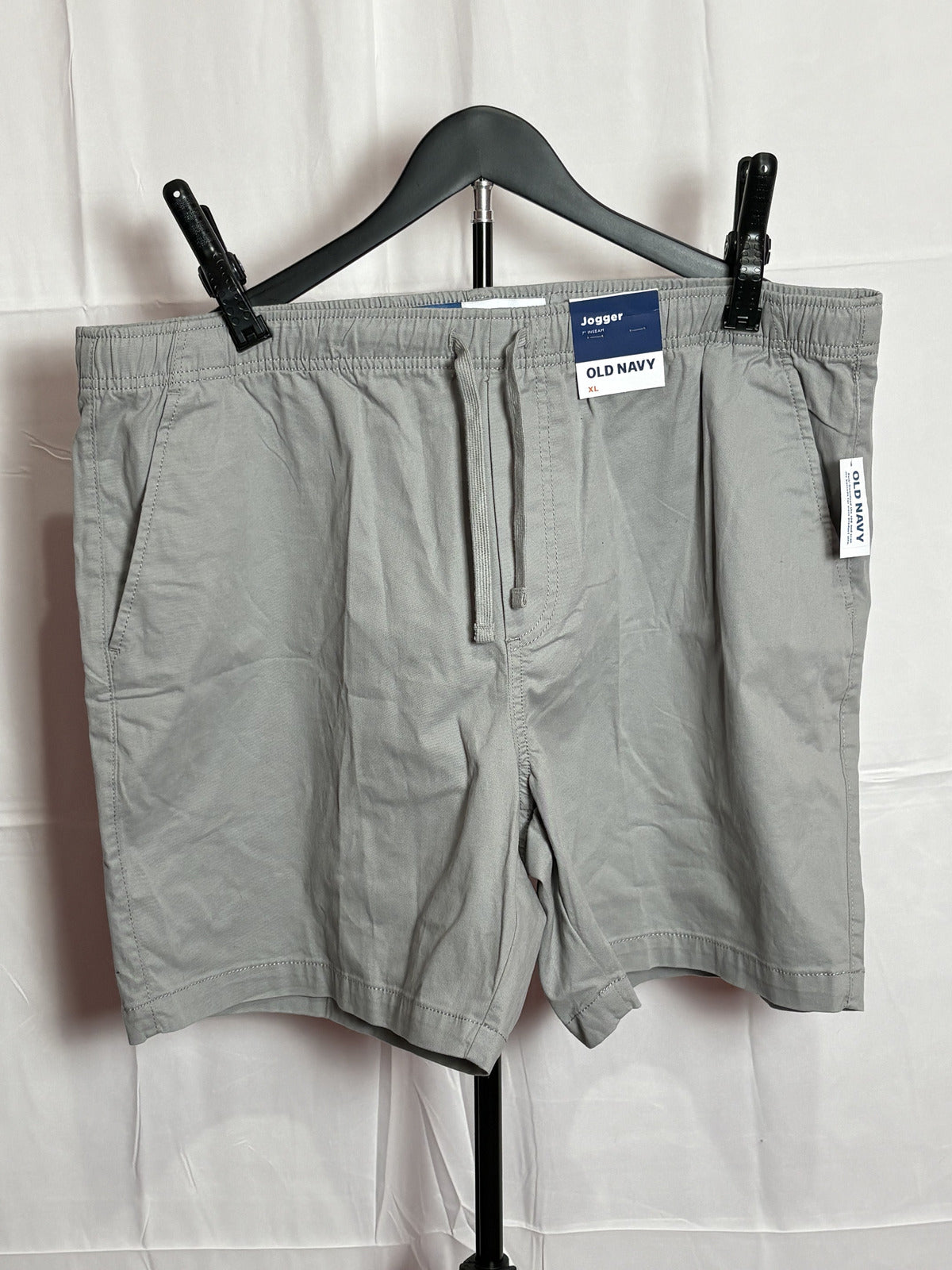Old Navy Men’s Twill Jogger Shorts XL Gray 7 Inch Inseam NWT