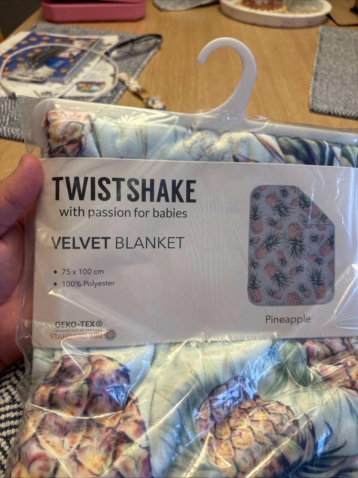 TwistShake Velvet Baby Blanket — photo 7