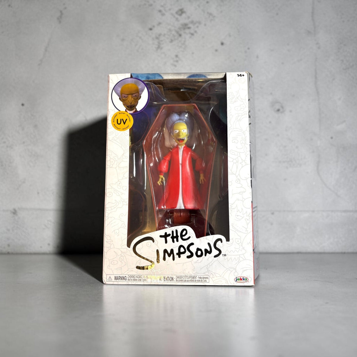 The Simpsons Vampire Mr Burns 5" Figure UV Color Change JAKKS Treehouse Horror — photo 2