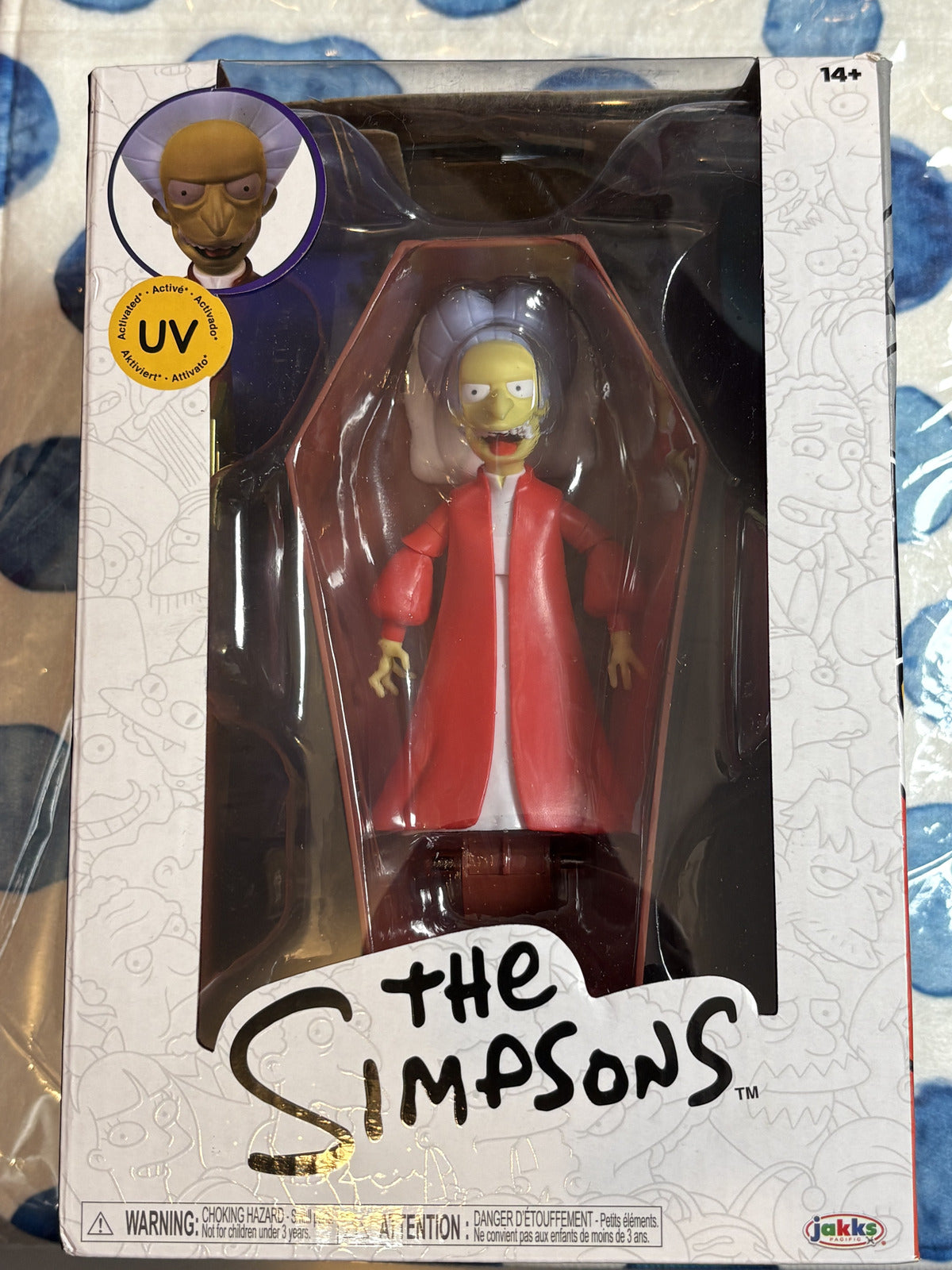 The Simpsons Vampire Mr Burns 5" Figure UV Color Change JAKKS Treehouse Horror — photo 3